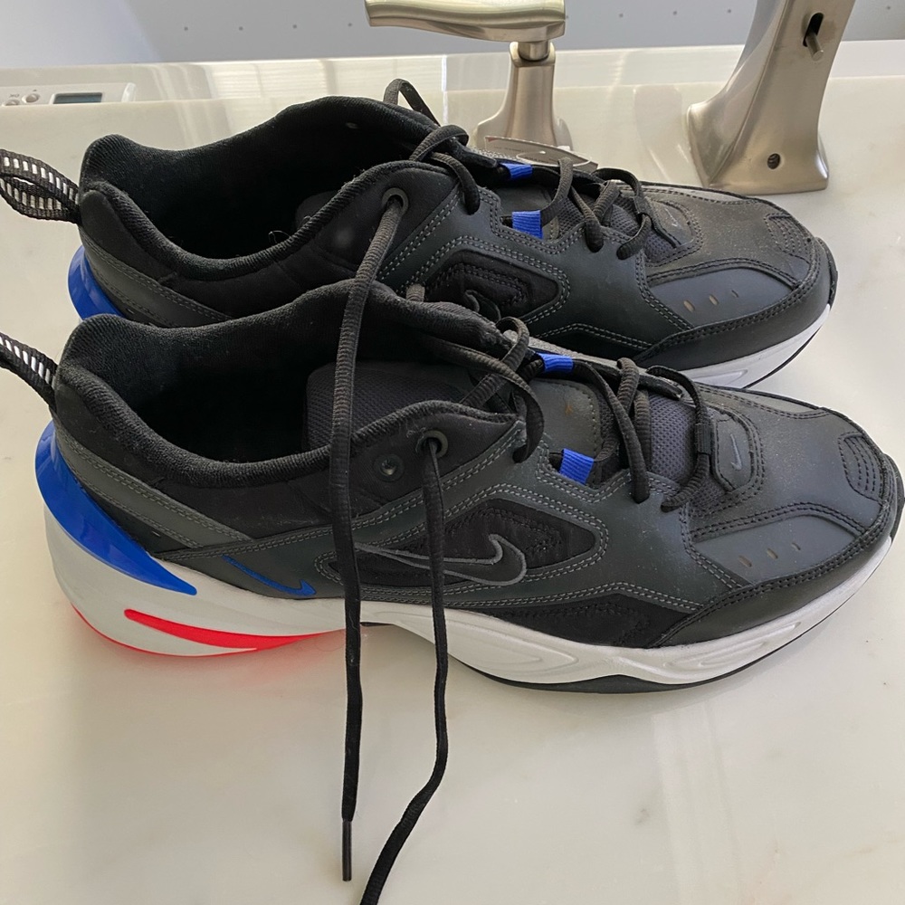 Nike Mens tennis shoes 11.5 new